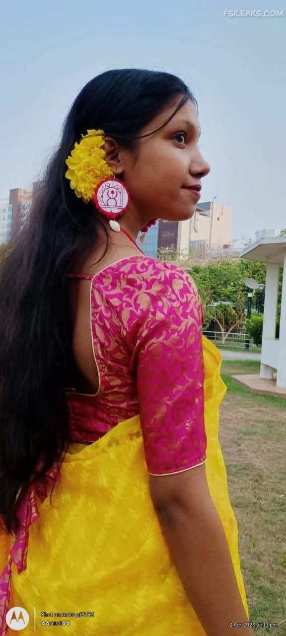 Slim Young Bengali Girl Nude Show Photos - 29