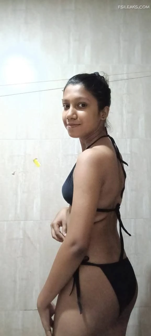 Slim Young Bengali Girl Nude Show Photos - 31