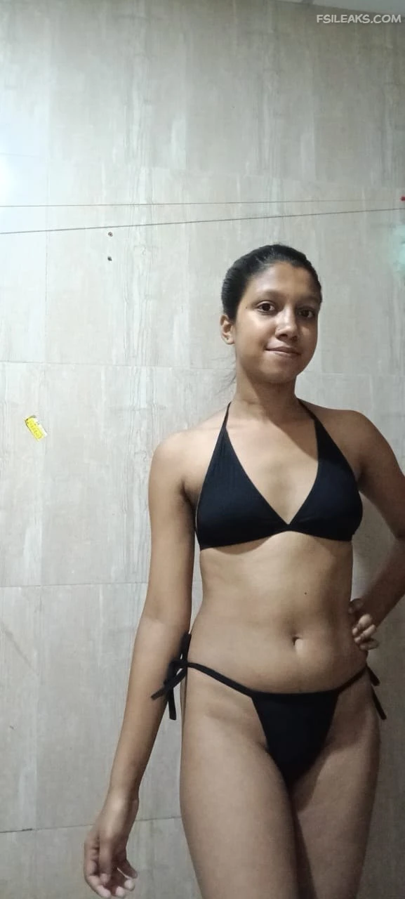 Slim Young Bengali Girl Nude Show Photos - 69