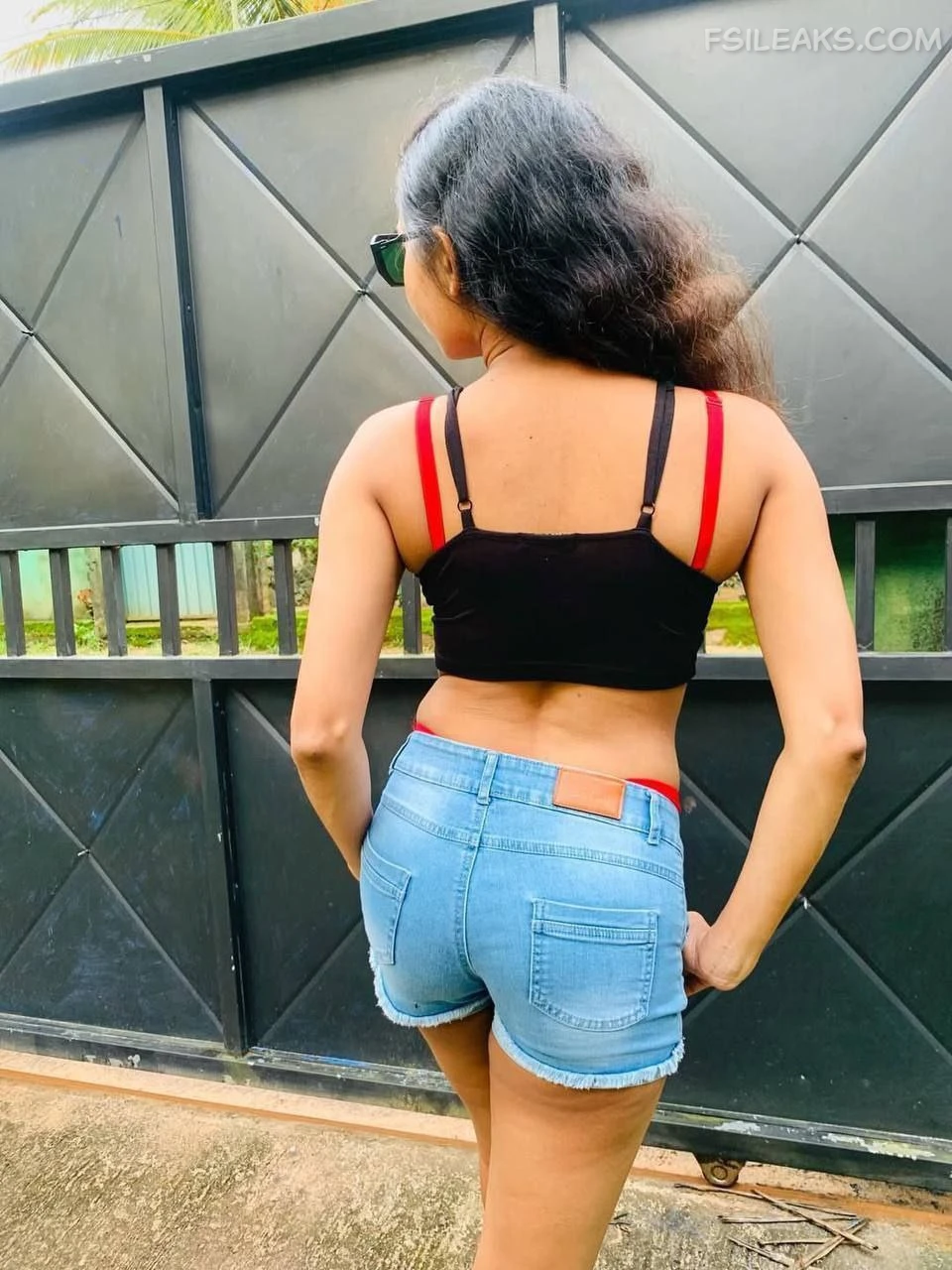 Sri Lankan Hot Wife Nude Show Photos - 5