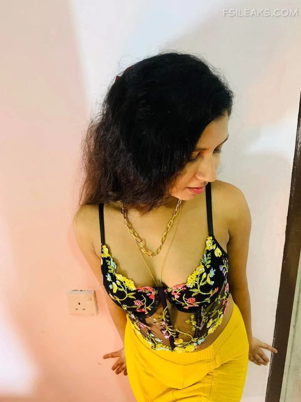 Sri Lankan Hot Wife Nude Show Photos - 27