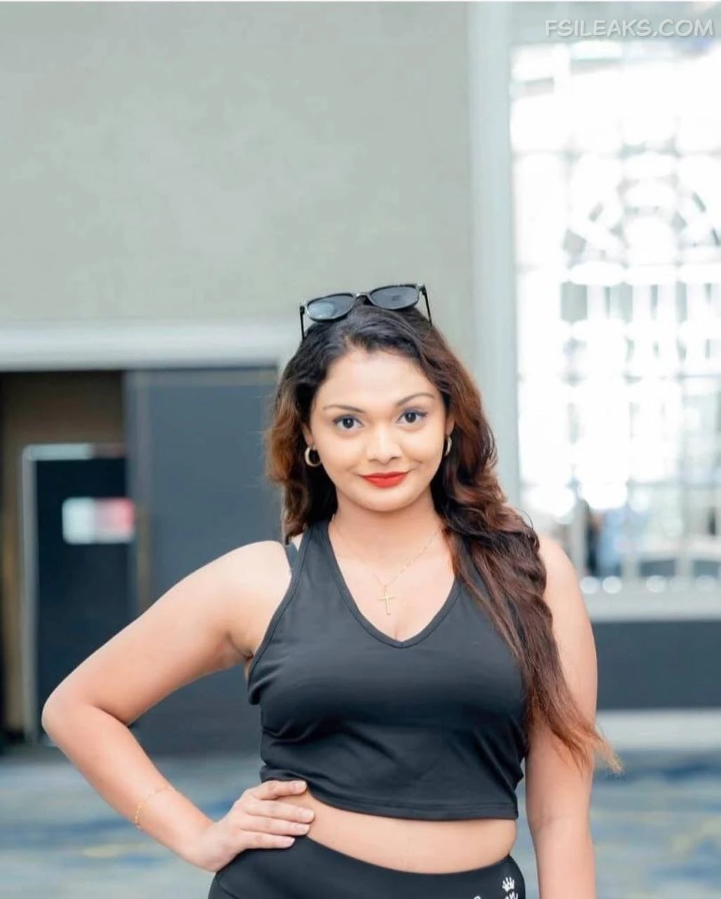 Sri Lankan Model Fully Nude Show With Boyfriend Photos - 15