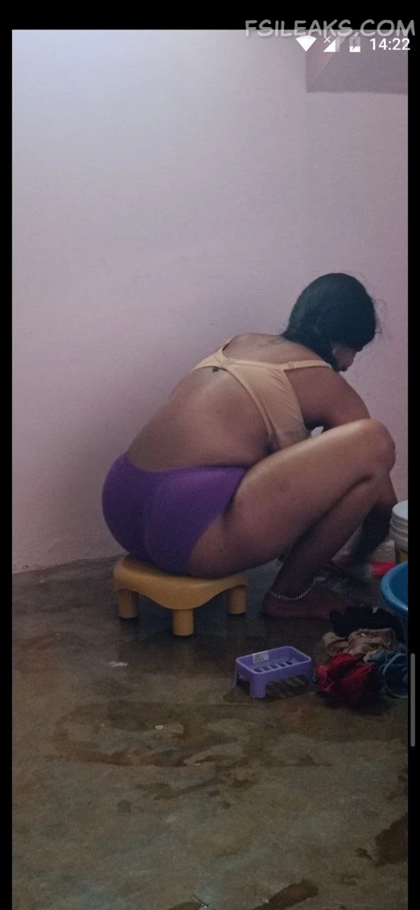 Tamil Horny Wife Nude Show Photos - 17