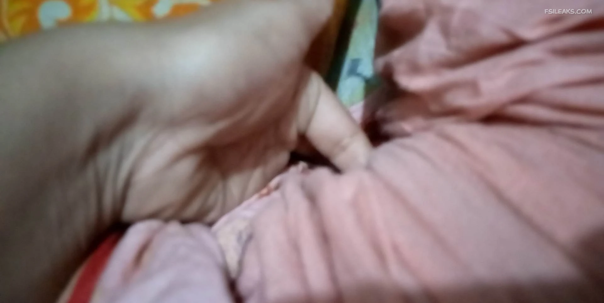 Bangladeshi Hijabi Bhabhi Nude Show Photos - 13