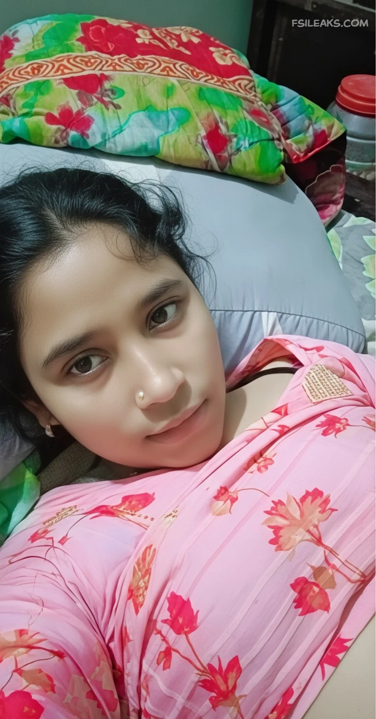 Bangladeshi Hijabi Bhabhi Nude Show Photos - 17