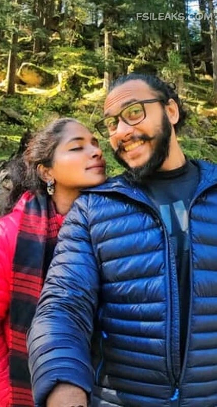 Beautiful Bedroom Couple Nude Show Photos - 105