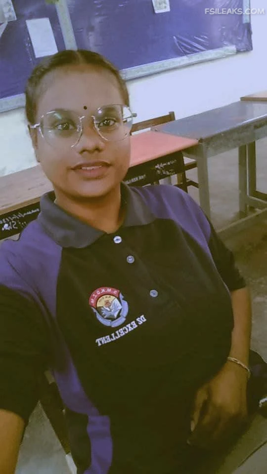 Beautiful Chubby Tamil Aunty Nude Show Photos - 15