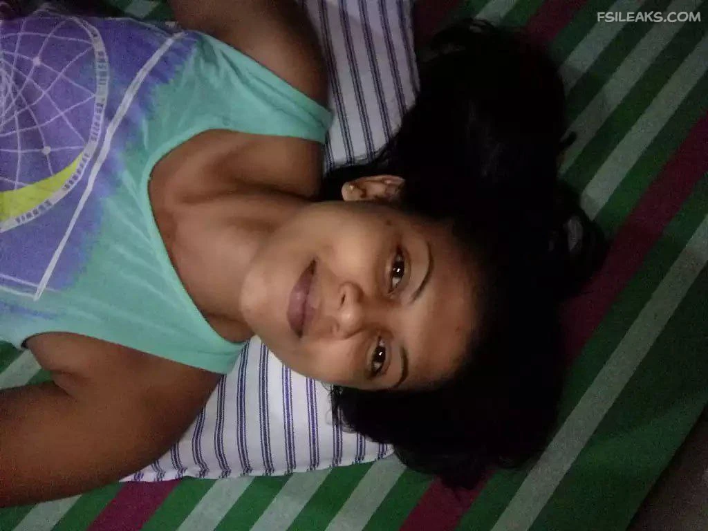 Beautiful Milf Boob Nude Show Photos - 21