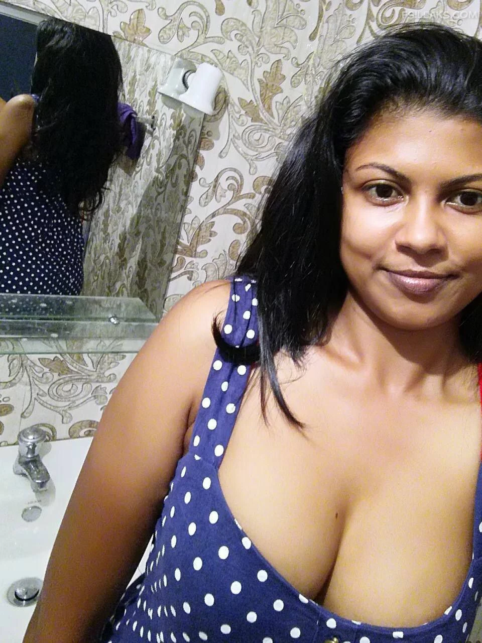 Beautiful Milf Boob Nude Show Photos - 29