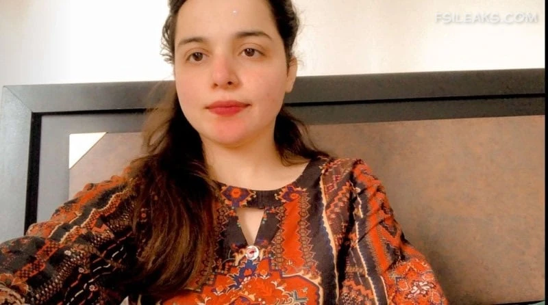 Beautiful Pakistani Girlfriend Nude Show Photos - 11