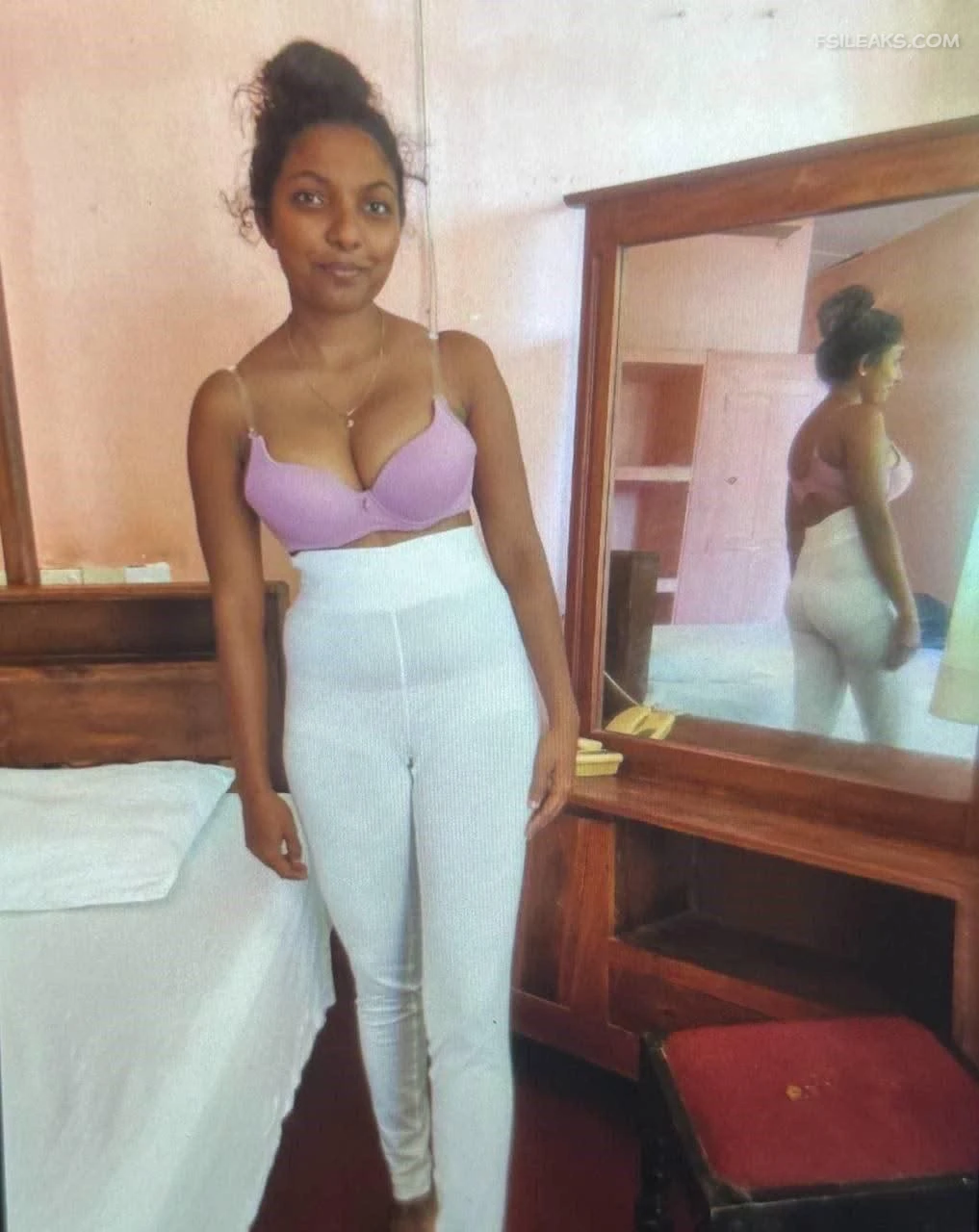 Beautiful Sri Lankan Wife Nude Show Photos - 14 Beautiful Sri Lankan Wife Nude Show Photos - 13