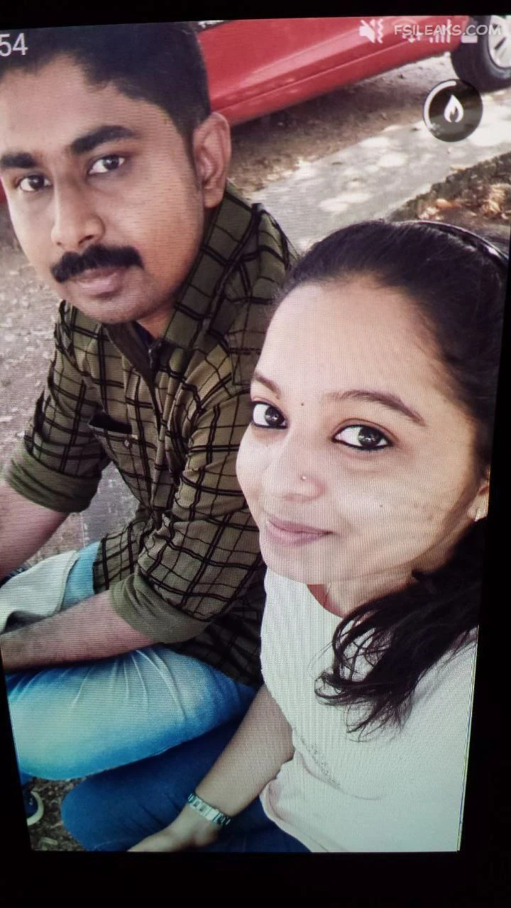 Beautiful Tamil Girlfriend Nude Show Photos - 7