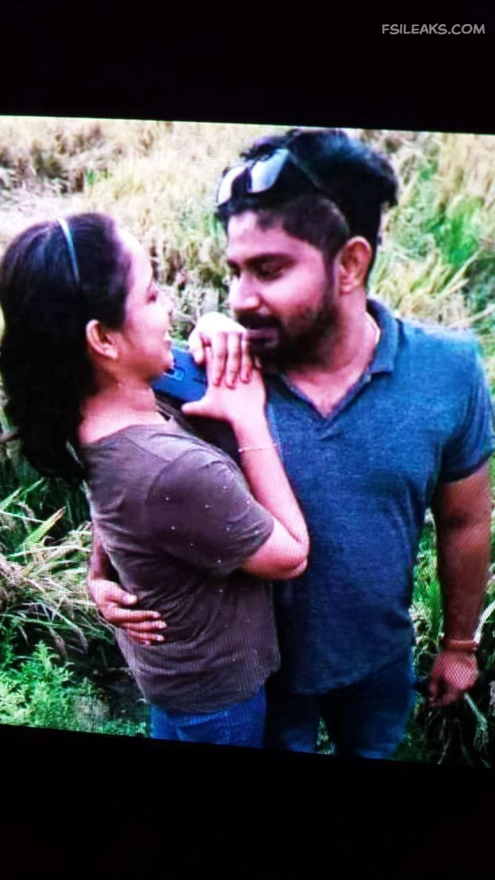 Beautiful Tamil Girlfriend Nude Show Photos - 6 Beautiful Tamil Girlfriend Nude Show Photos - 5