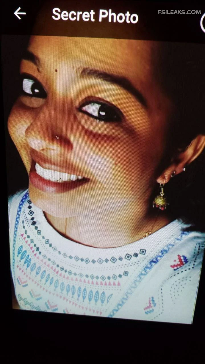 Beautiful Tamil Girlfriend Nude Show Photos - 18 Beautiful Tamil Girlfriend Nude Show Photos - 17