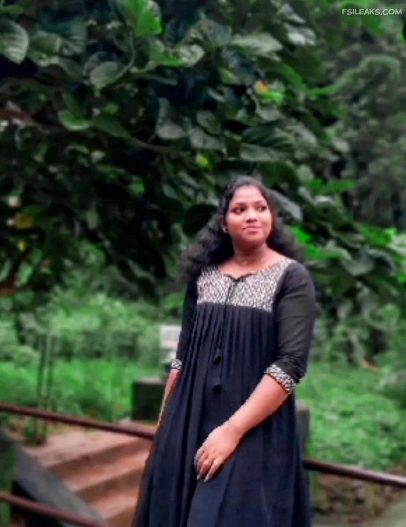 Chubby Curly Haired Tamil Girl Nude Show Photos - 1