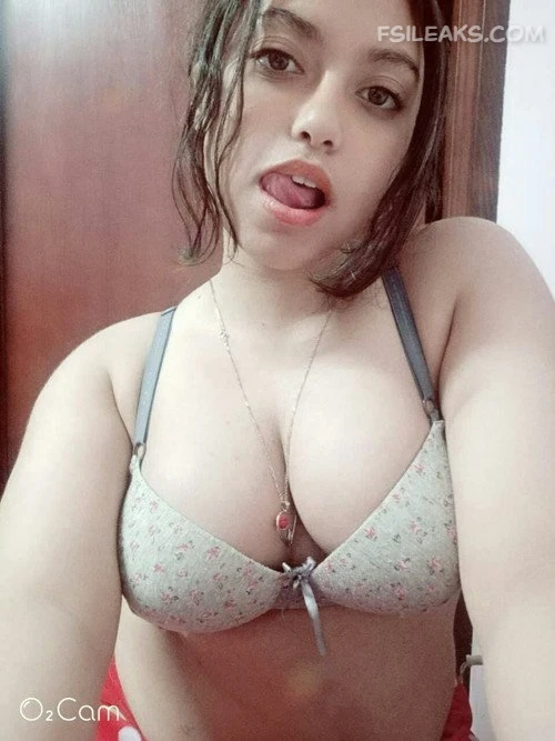 Desi Horny Girlfriend Nude Show Photos - 31