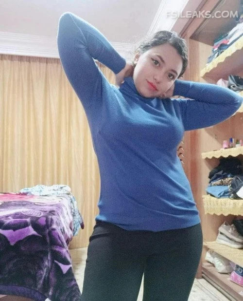 Desi Horny Girlfriend Nude Show Photos - 9