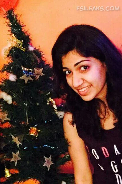 Famous Saily Cock Sucking Nude Show Photos Part 1 - 8 Famous Saily Cock Sucking Nude Show Photos Part 1 - 7