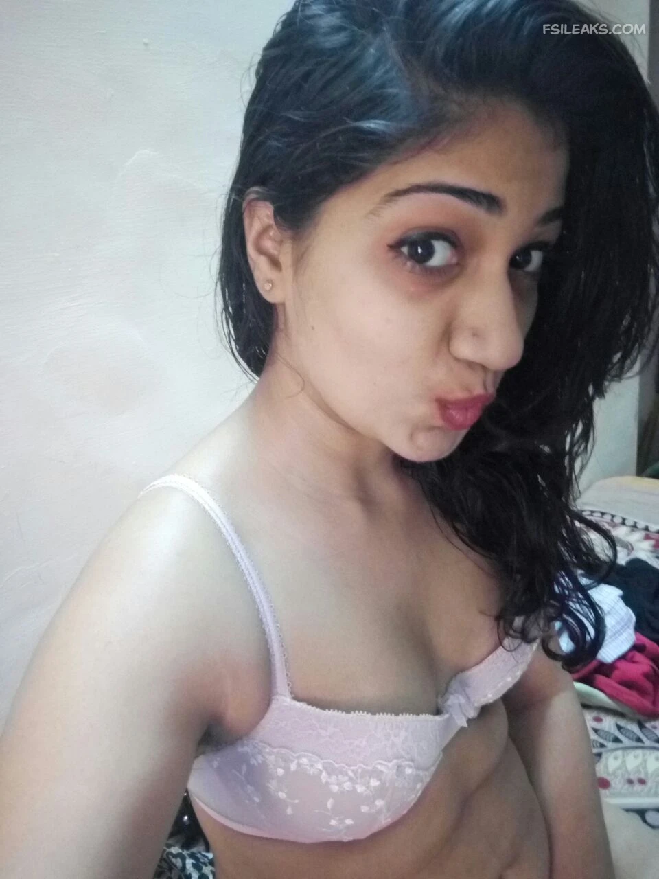 Famous Saily Cock Sucking Nude Show Photos Part 2 - 17