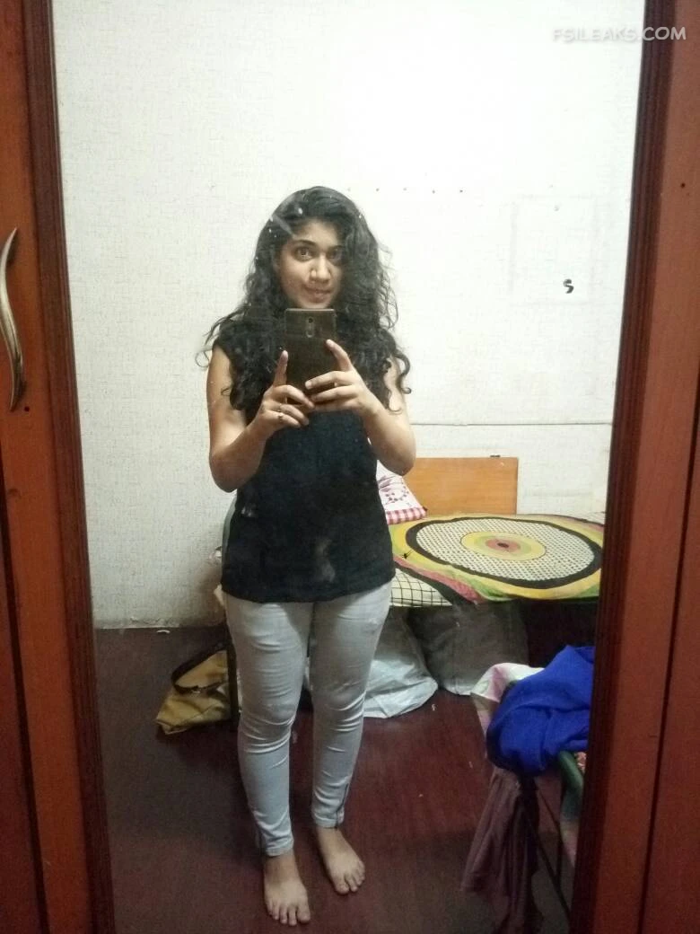 Famous Saily Cock Sucking Nude Show Photos Part 3 - 9