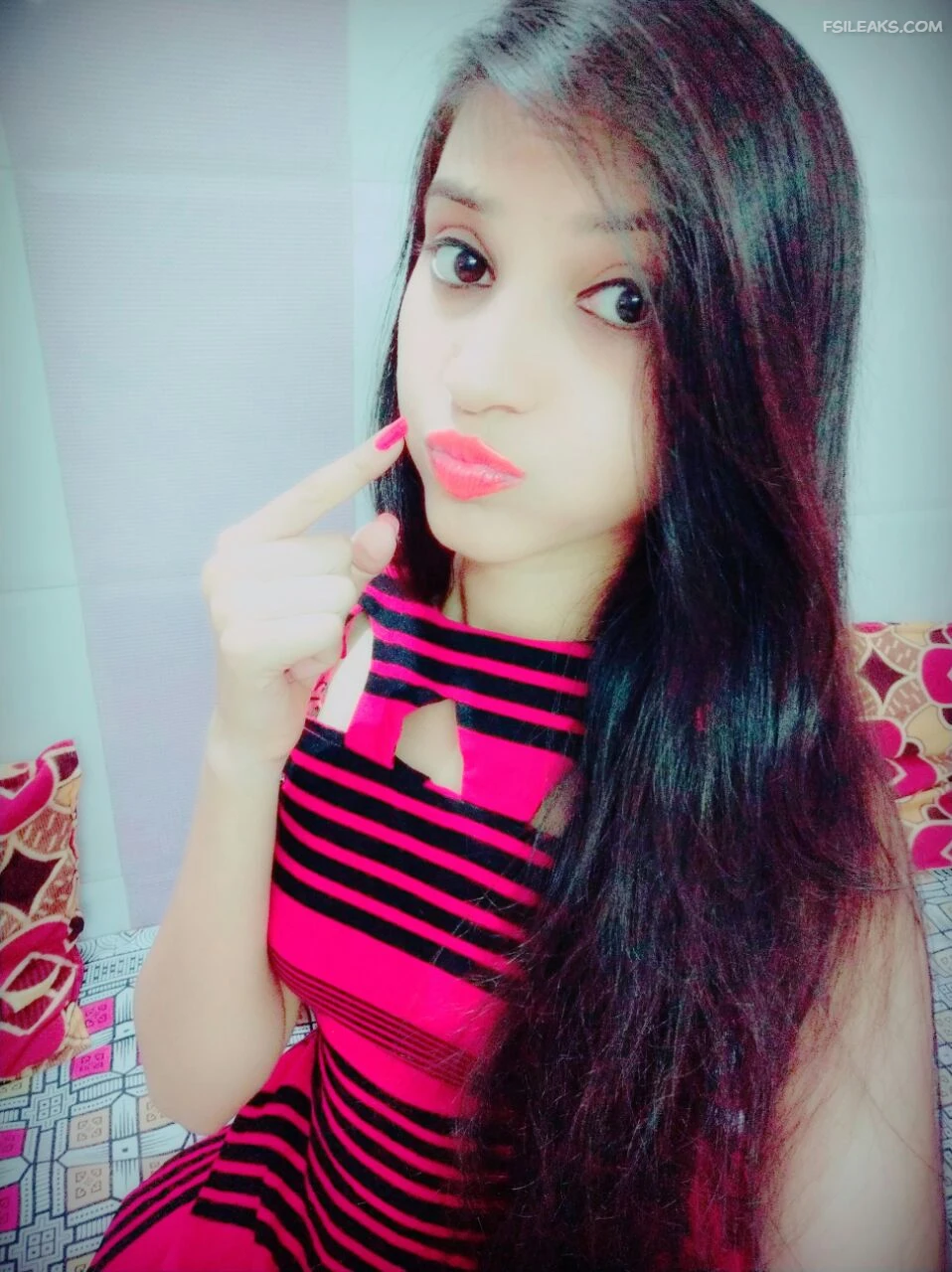 Gujrati Slim Young Girl Nude Show Photos - 2 Gujrati Slim Young Girl Nude Show Photos - 1