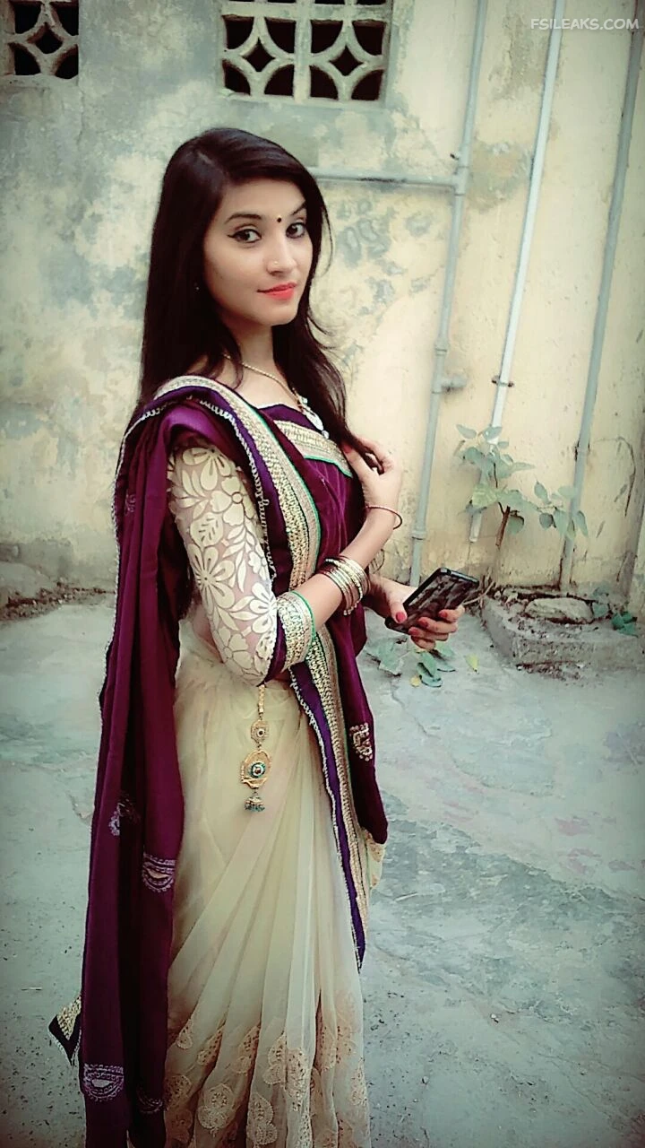 Gujrati Slim Young Girl Nude Show Photos - 69