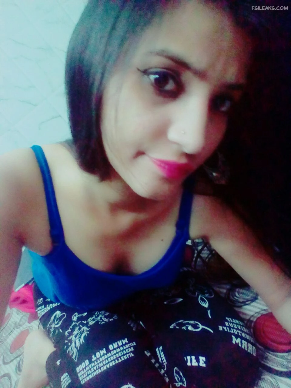 Gujrati Slim Young Girl Nude Show Photos - 18 Gujrati Slim Young Girl Nude Show Photos - 17