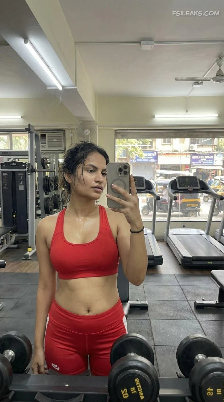 Hot Indian Gym Wife Nude Show Photos Part 2 - 39