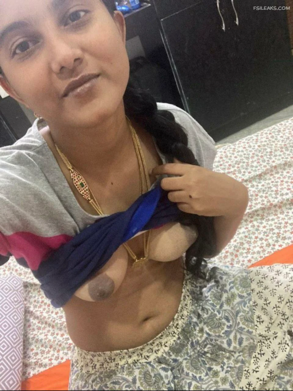 Hot Sexy Tamil Wife Nude Show Photos - 8 Hot Sexy Tamil Wife Nude Show Photos - 7