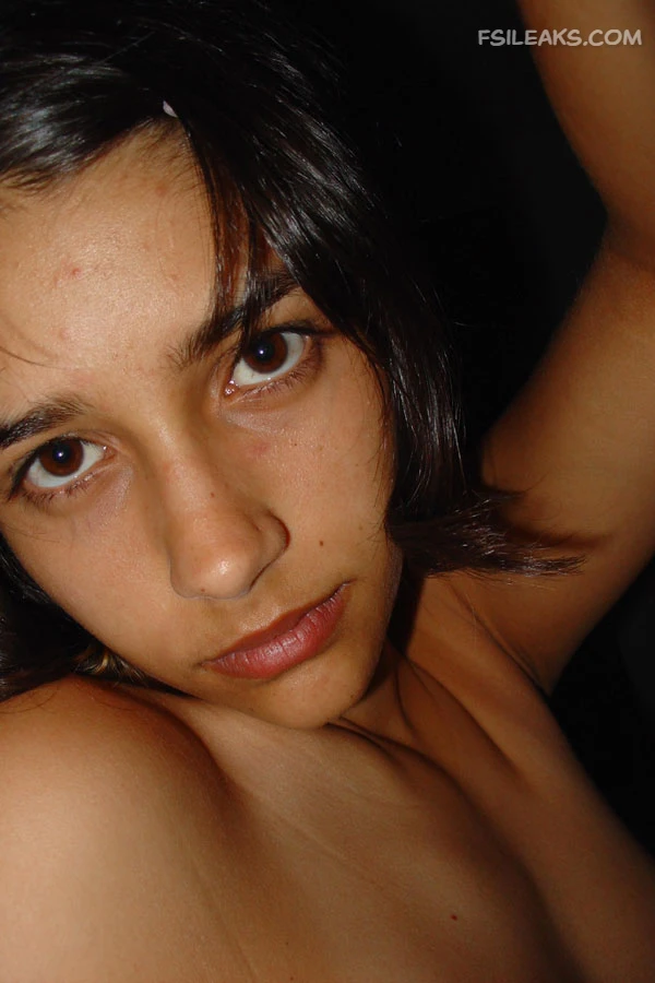 Indian Slim Desi Girl Nude Show Photos - 5