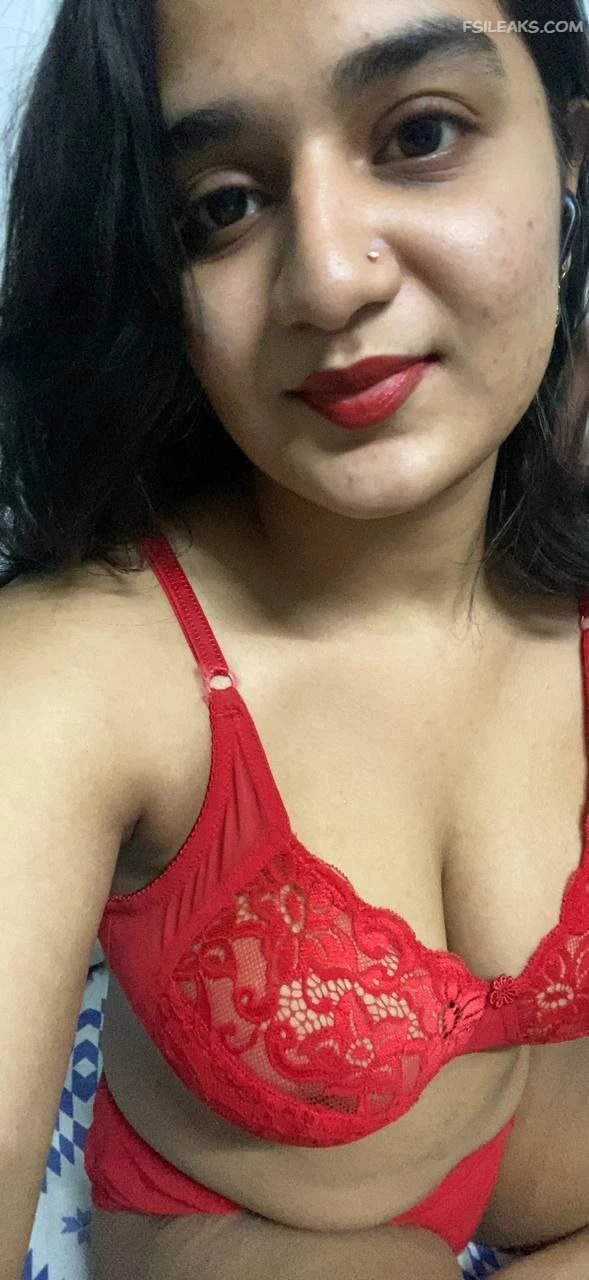 Mallu Beautiful Wife Nude Show Photos - 21