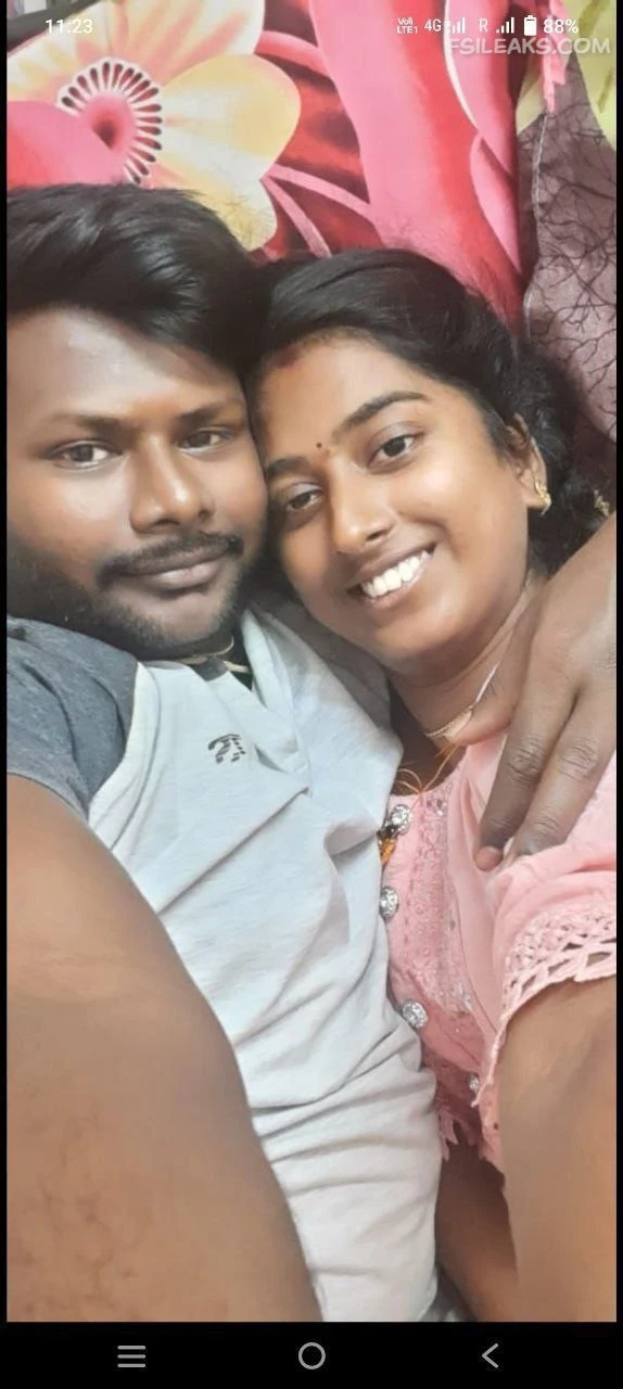 Married Tamil Bhabhi Nude Show Photos - 3