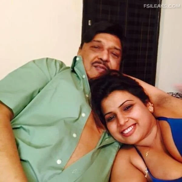 Office Girl Affair With Boss Nude Show Photos Part 1 - 21