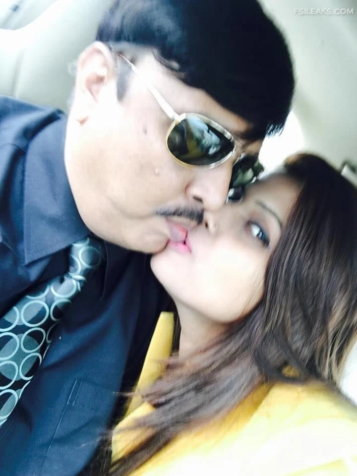 Office Girl Affair With Boss Nude Show Photos Part 1 - 17