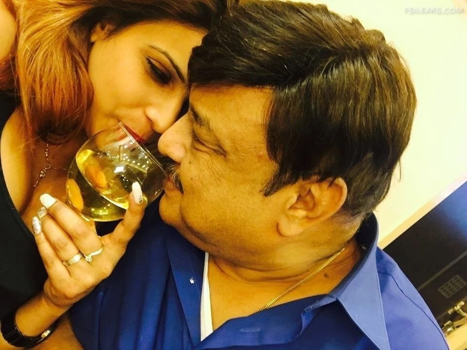 Office Girl Affair With Boss Nude Show Photos Part 2 - 12 Office Girl Affair With Boss Nude Show Photos Part 2 - 11