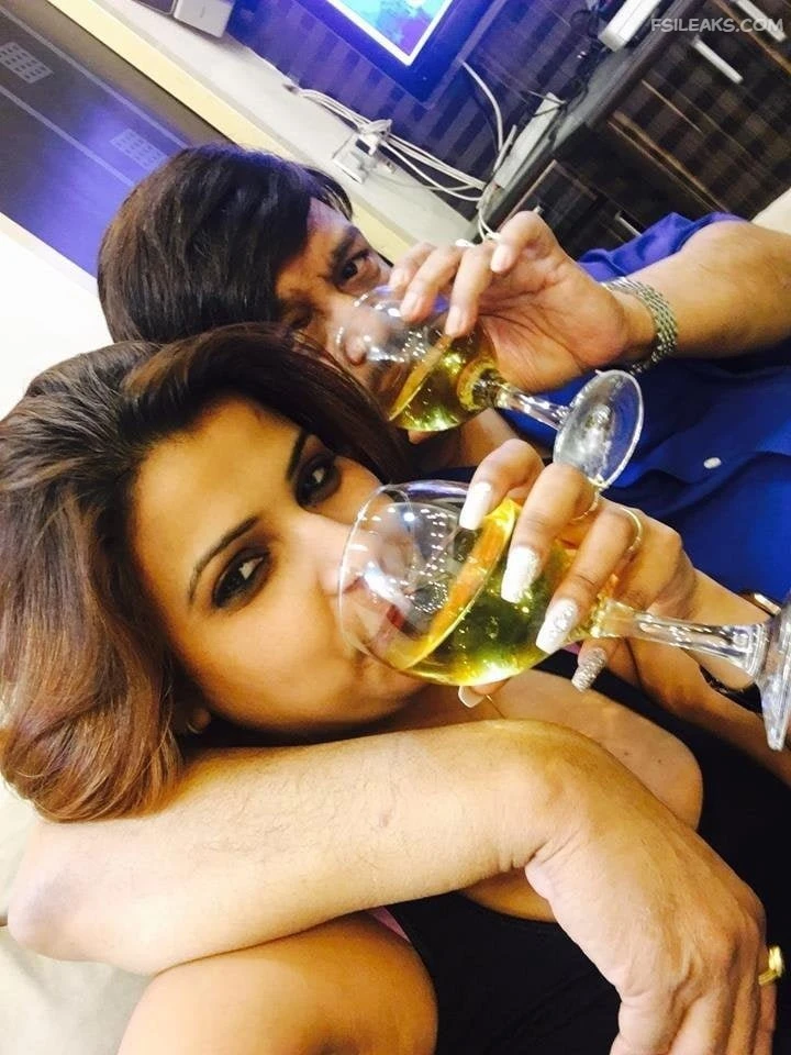 Office Girl Affair With Boss Nude Show Photos Part 2 - 30 Office Girl Affair With Boss Nude Show Photos Part 2 - 29