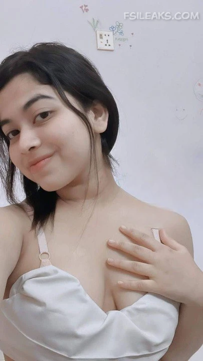 Sexy Indian Girl Friend Nude Show Photos - 2 Sexy Indian Girl Friend Nude Show Photos - 1