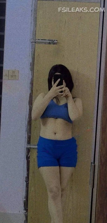 Sexy Indian Girl Friend Nude Show Photos - 23