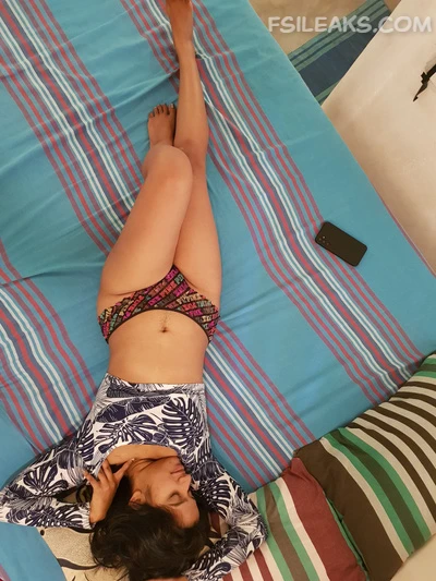 Sri Lankan Cute Girl Showing Body Nude Show Photos Part 1 - 63