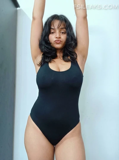 Sri Lankan Cute Girl Showing Body Nude Show Photos Part 1 - 27