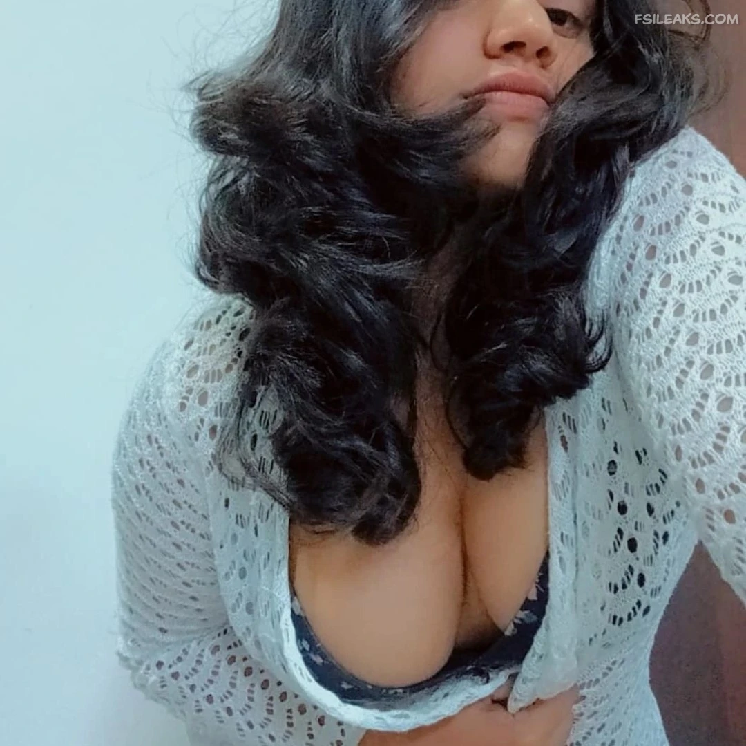 Sri Lankan Cute Girl Showing Body Nude Show Photos Part 1 - 7