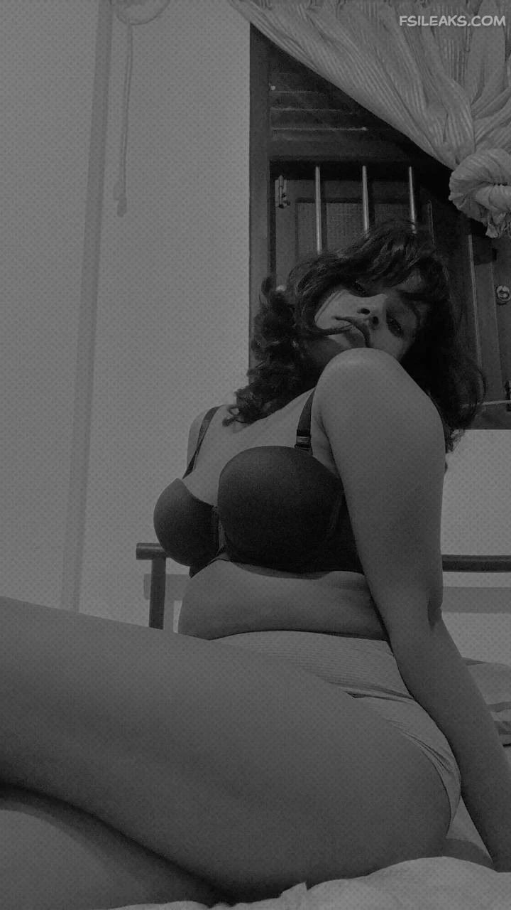 Sri Lankan Cute Girl Showing Body Nude Show Photos Part 2 - 19