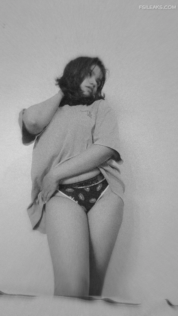 Sri Lankan Cute Girl Showing Body Nude Show Photos Part 2 - 27