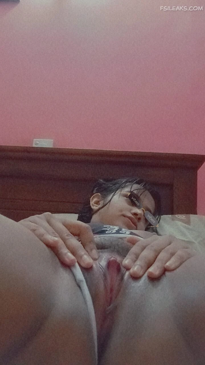 Sri Lankan Cute Girl Showing Body Nude Show Photos Part 3 - 49