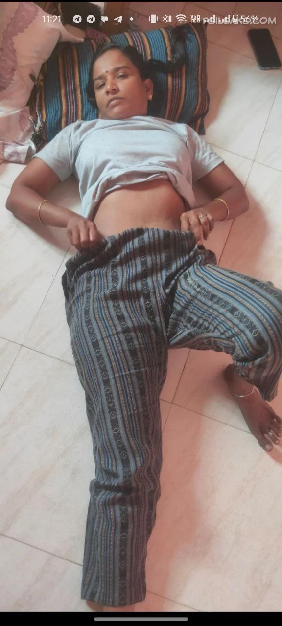 Tamil Wife's Secretly Captured Nude Photos - 18 Tamil Wife's Secretly Captured Nude Photos - 17