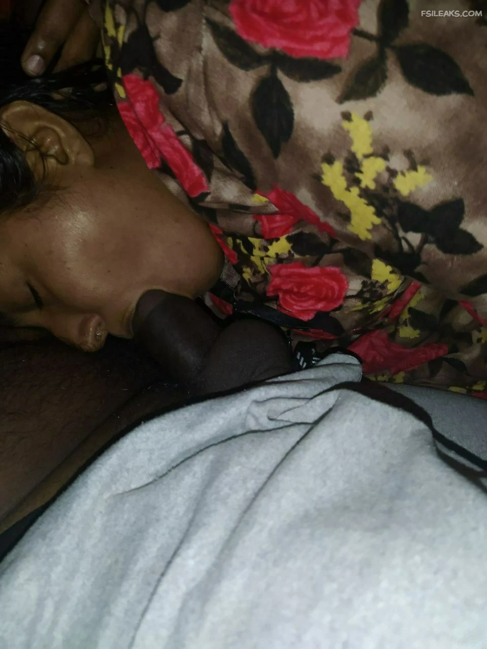 Tanker Cheater Bhabhi Nude Show Photos - 12 Tanker Cheater Bhabhi Nude Show Photos - 11