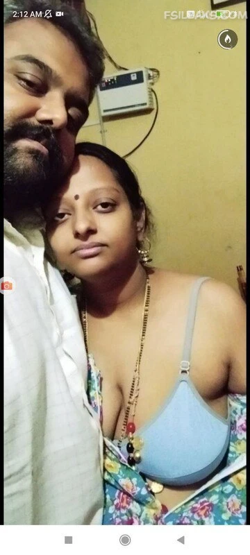 Tanker Married Bhabhi Nude Show Photos - 9