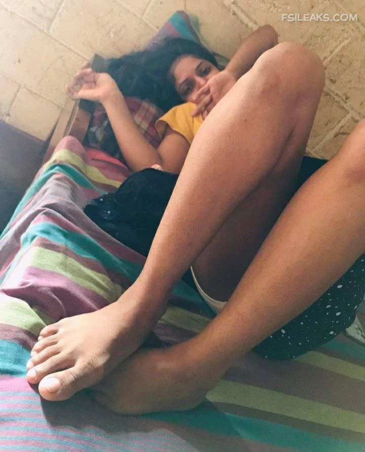 Young Lankan Girl Affair With Manager Leaked Nude Photos - 22 Young Lankan Girl Affair With Manager Leaked Nude Photos - 21