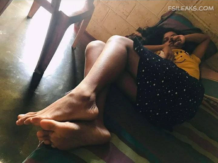 Young Lankan Girl Affair With Manager Leaked Nude Photos - 26 Young Lankan Girl Affair With Manager Leaked Nude Photos - 25