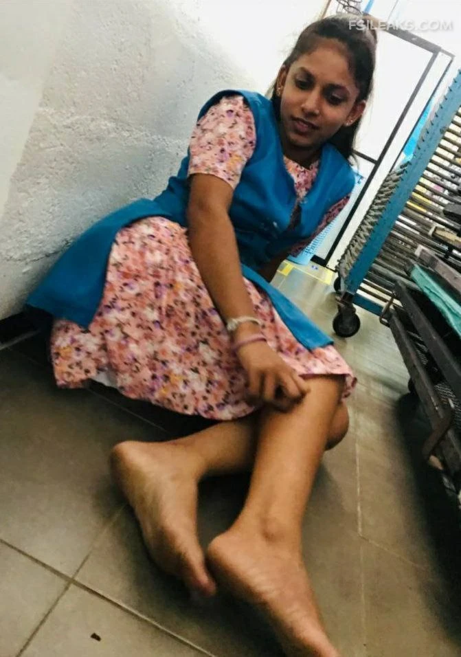 Young Lankan Girl Affair With Manager Leaked Nude Photos - 32 Young Lankan Girl Affair With Manager Leaked Nude Photos - 31